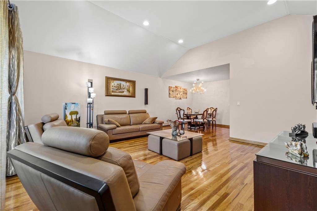 Brooklyn, NY 11235,2643 East 24th ST #3A