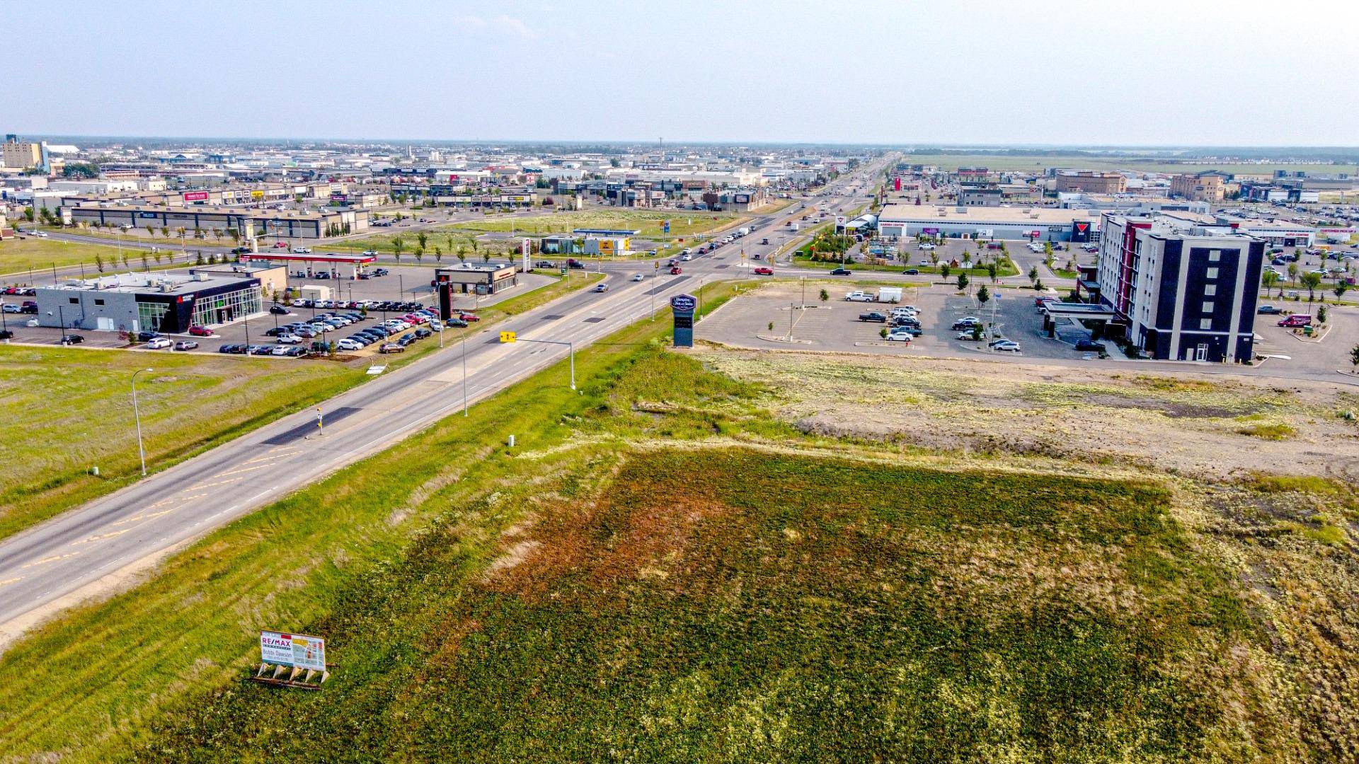 Grande Prairie, AB T8V 8B5,10505 117 ST