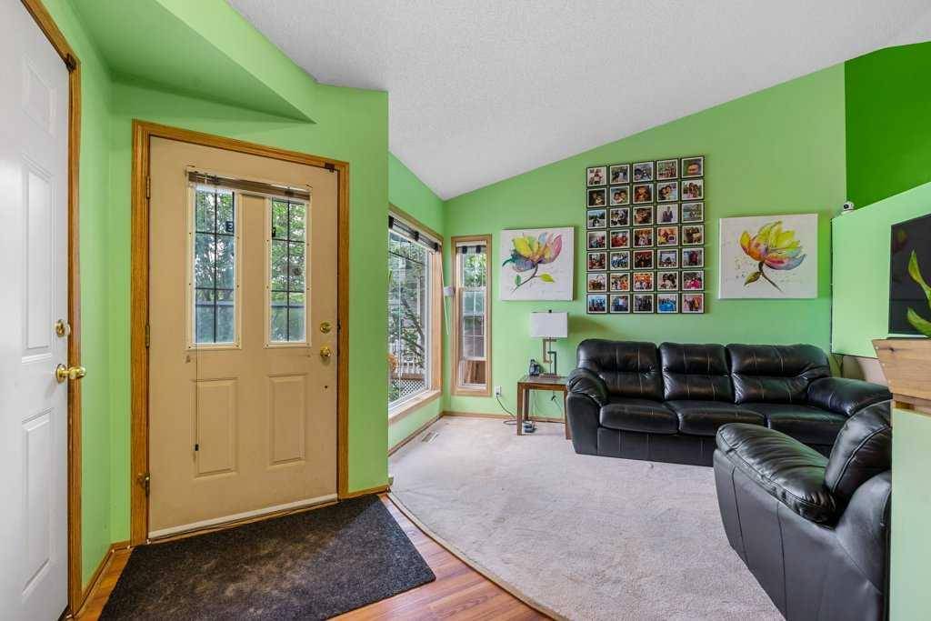 Calgary, AB T3K 4S2,29 Country Hills DR Northwest