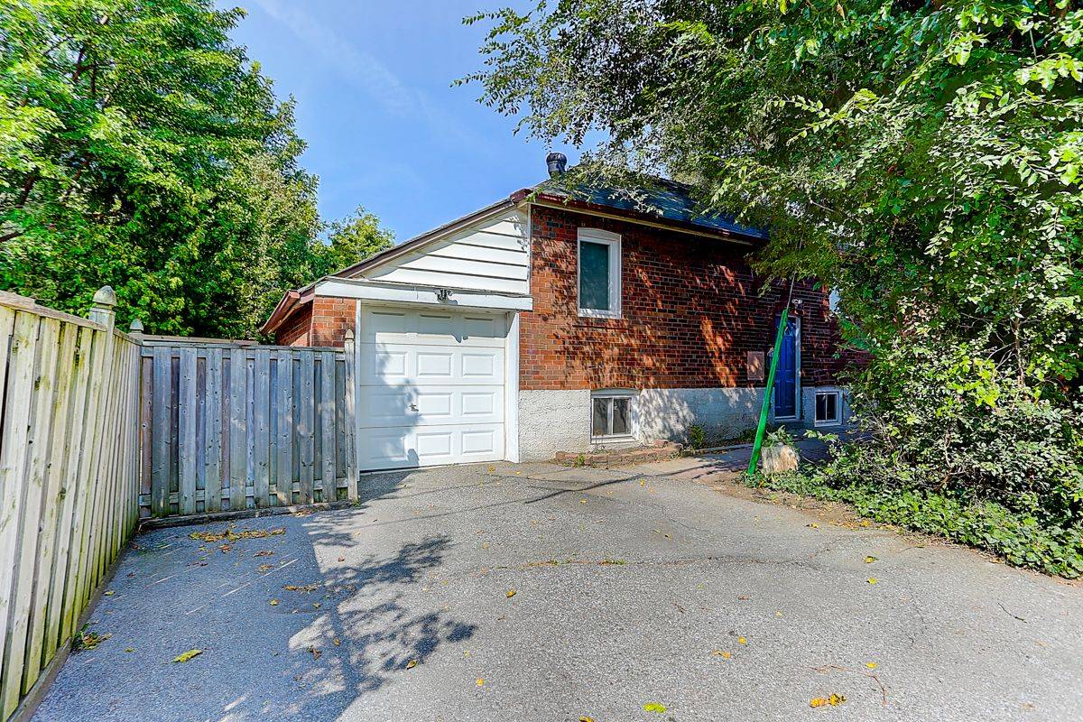 1206 Broadview AVE #Lower, Toronto E03, ON M4K 2T2