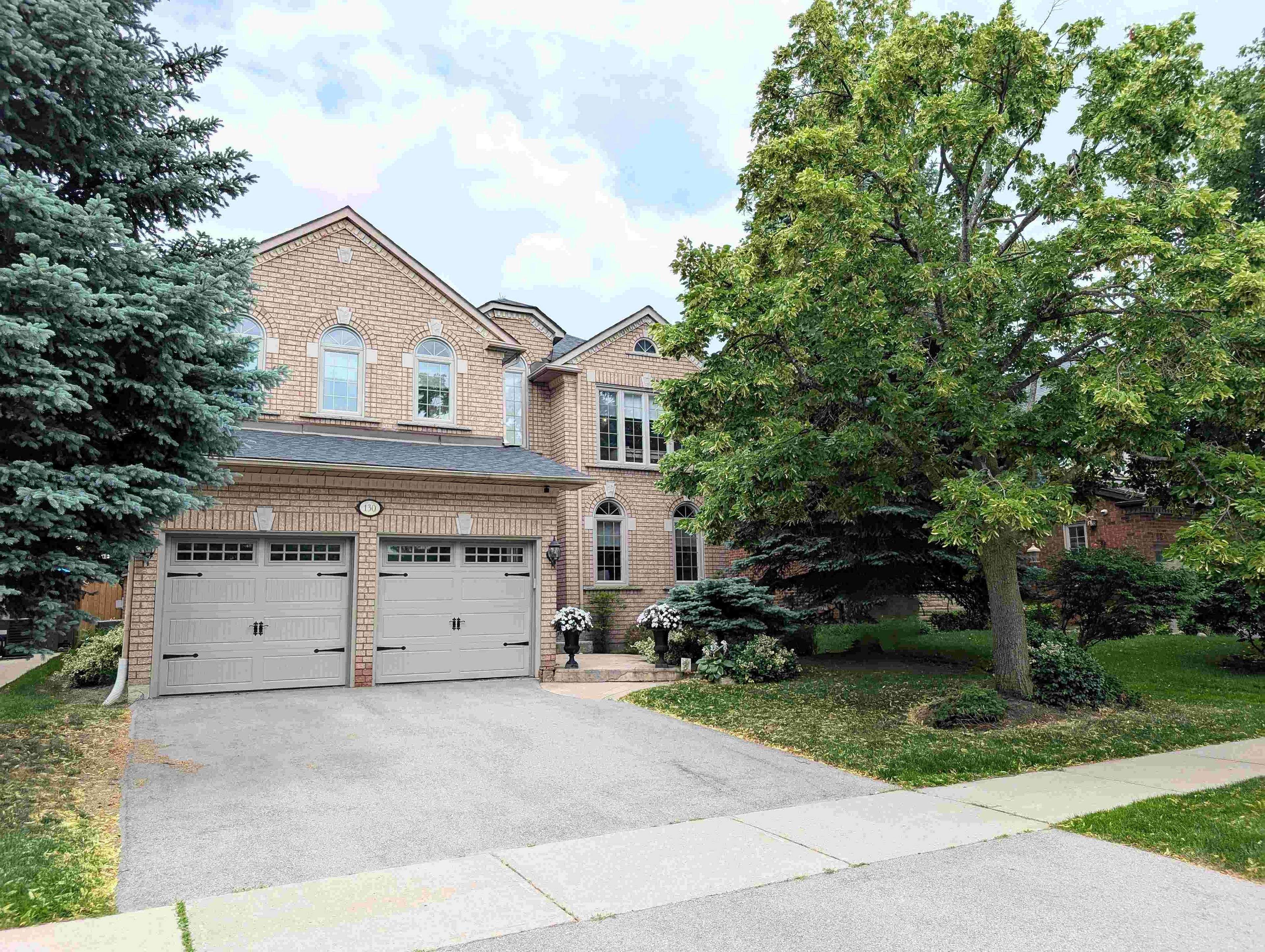130 Royal Valley DR, Caledon, ON L7C 1A6