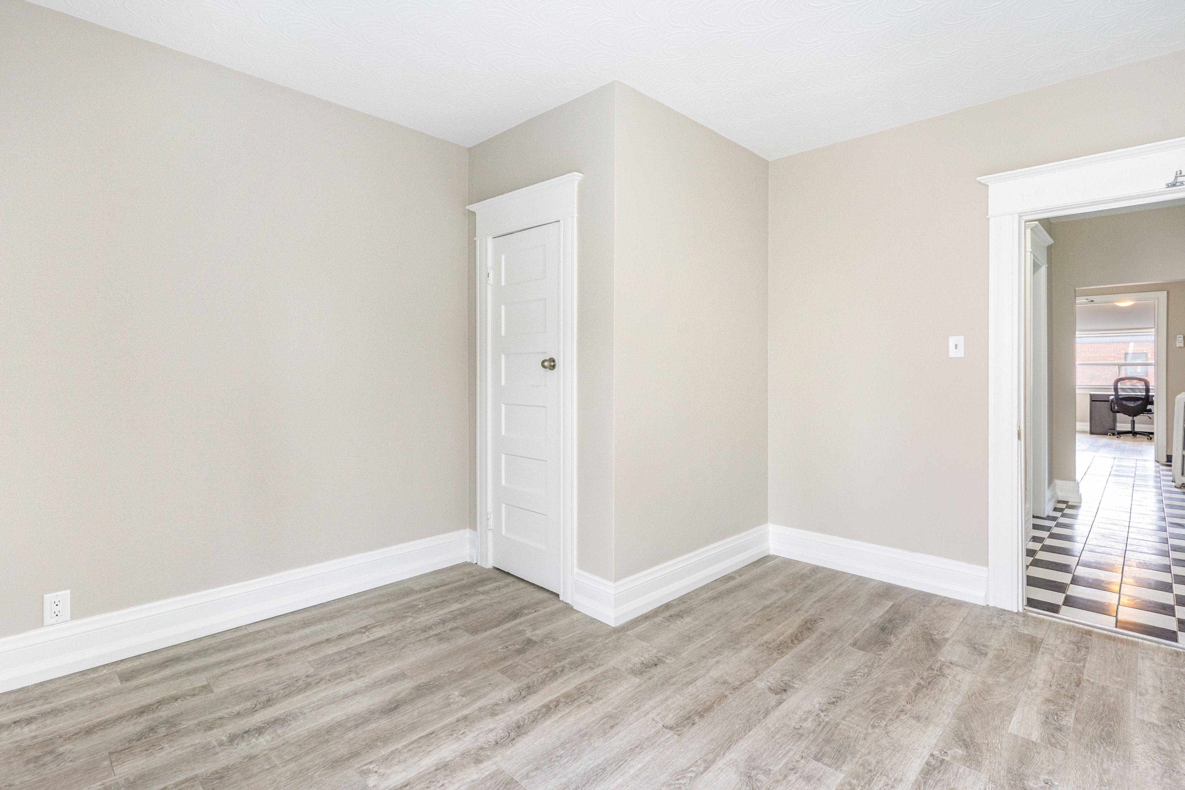 Toronto W02, ON M6H 3W4,463 St Clarens AVE