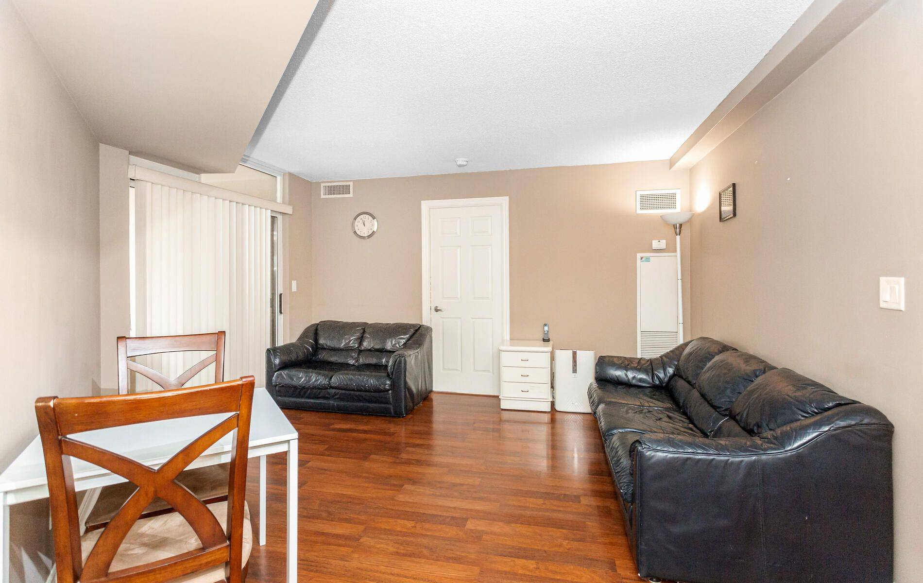 Mississauga, ON L5B 4P5,3888 Duke Of York BLVD #430