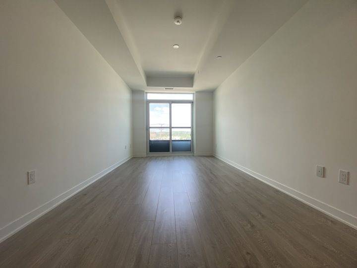Mississauga, ON L5M 2T1,2485 Eglinton AVE W #610