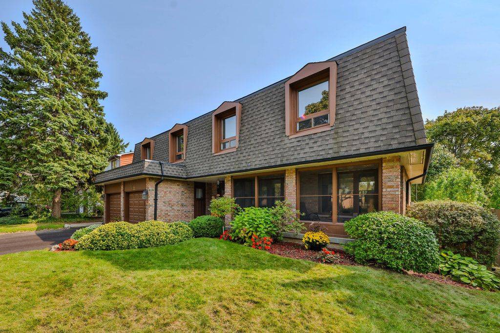 Mississauga, ON L5J 4E2,1432 Bridgestone LN