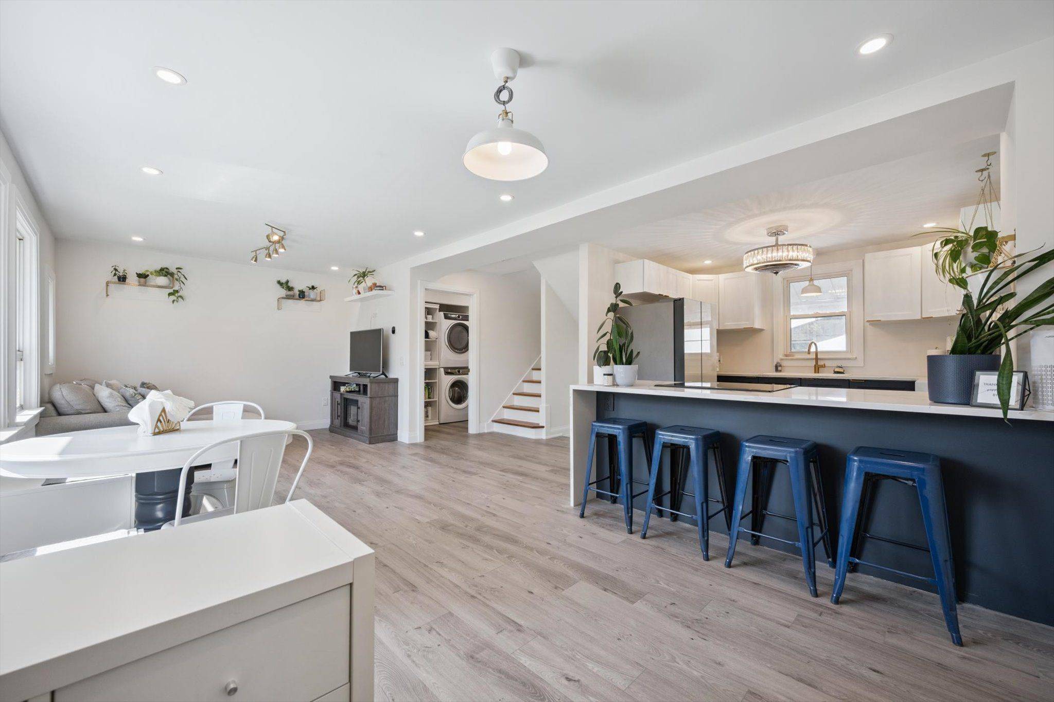 Kitchener, ON N2H 4W1,319 Clifton RD