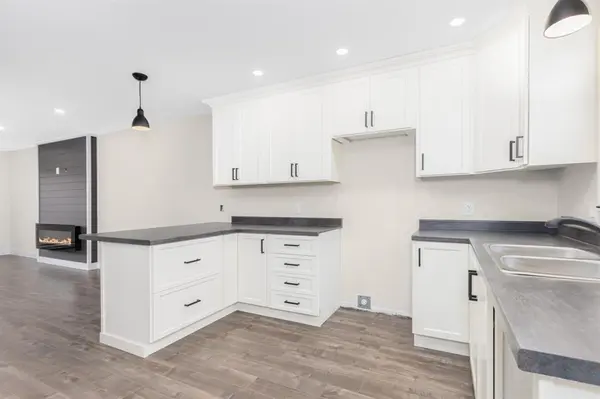 Avondale, NL A0A 1B0,137 Station Road