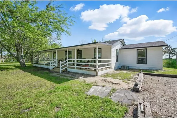 Point, TX 75472,1113 Rs County Road 1525