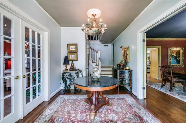 Dallas, TX 75219,4317 Rawlins Street