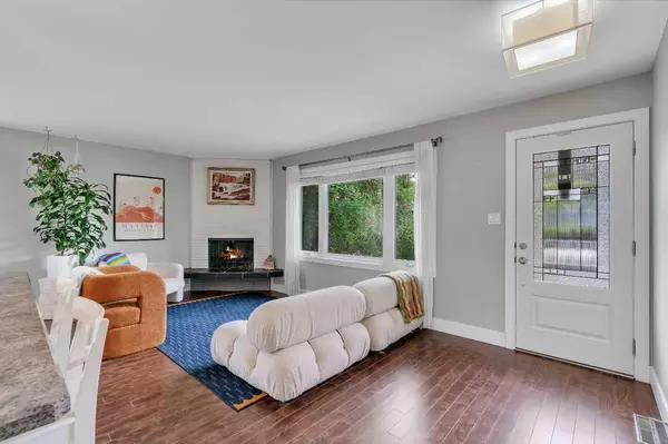 1408 109 AVE SW,  Calgary,  AB T2W 0C7