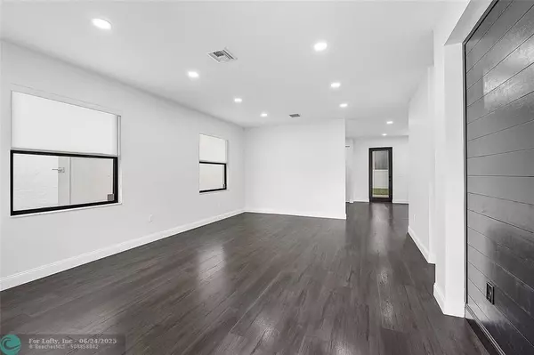 Miami, FL 33179,19293 NE 8th Ct