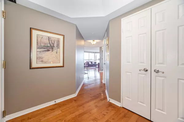 Mississauga, ON L5L 4M2,1700 The Collegeway N/A #710