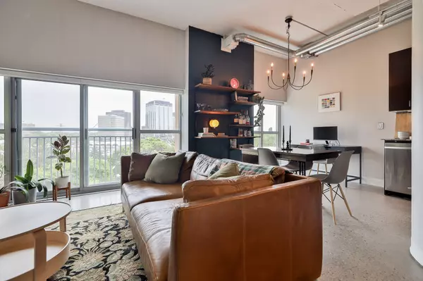 Toronto W08, ON M8Z 3L2,2 Fieldway RD #505