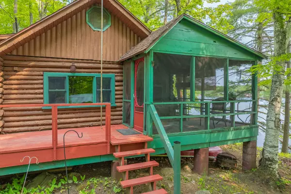 Muskoka Lakes, ON P0C 1M0,1067 West Black Lake RD