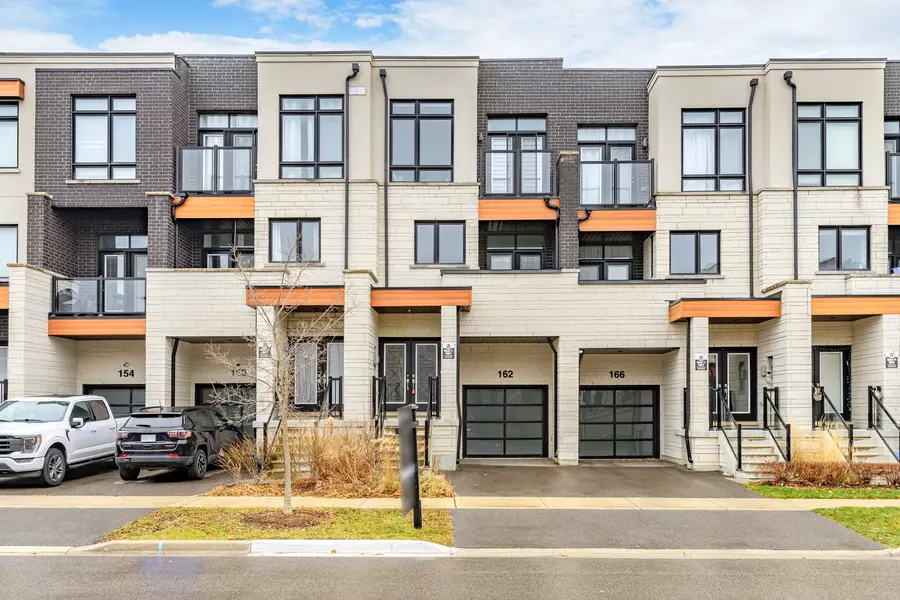 162 Golden TRL, Vaughan, ON L6A 5A1