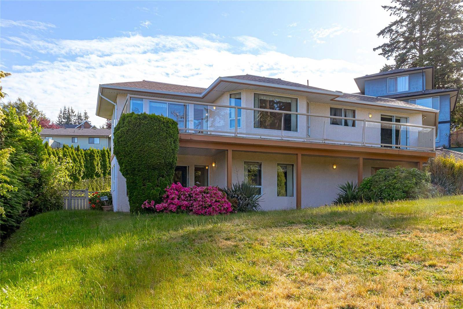 Colwood, BC V9C 3T3,303 Lagoon Rd