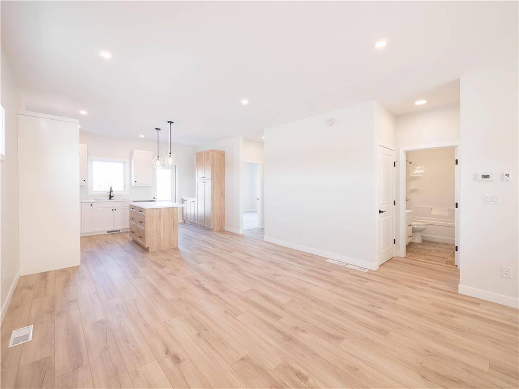 Grande Pointe, MB R5A 1H5,100 Grande Pointe Meadows BLVD
