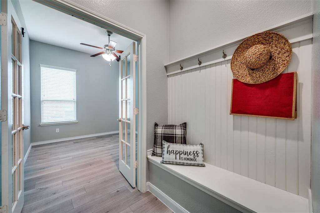 1725 CATTLEMAN Street, Van Alstyne, TX 75495