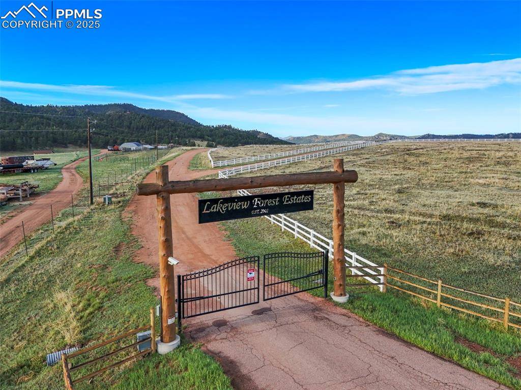Florissant, CO 80816,224 Lakeview Forest HTS