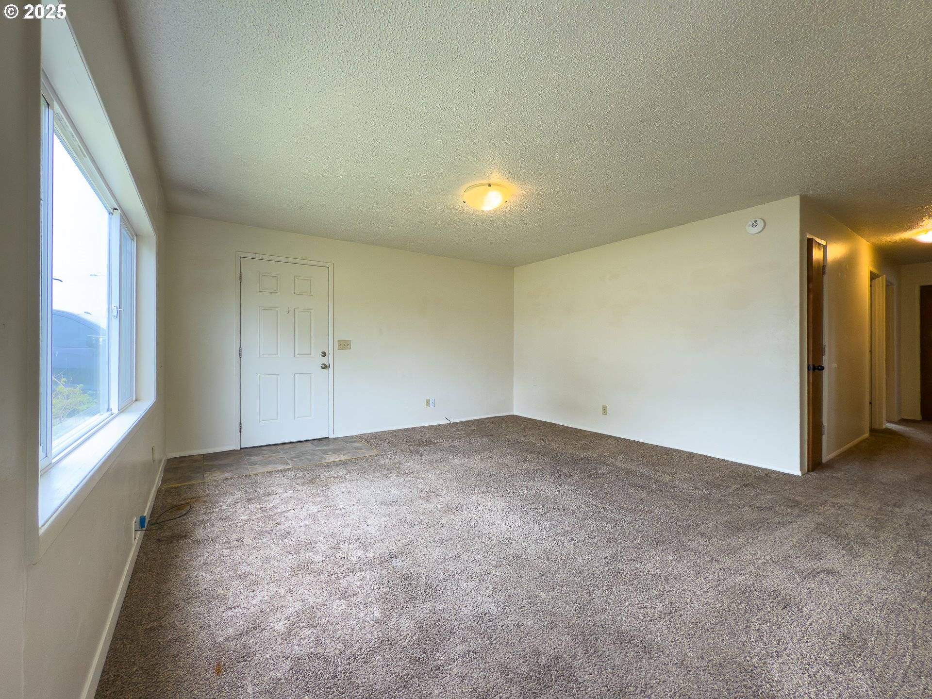 Bandon, OR 97411,835 11TH ST SW