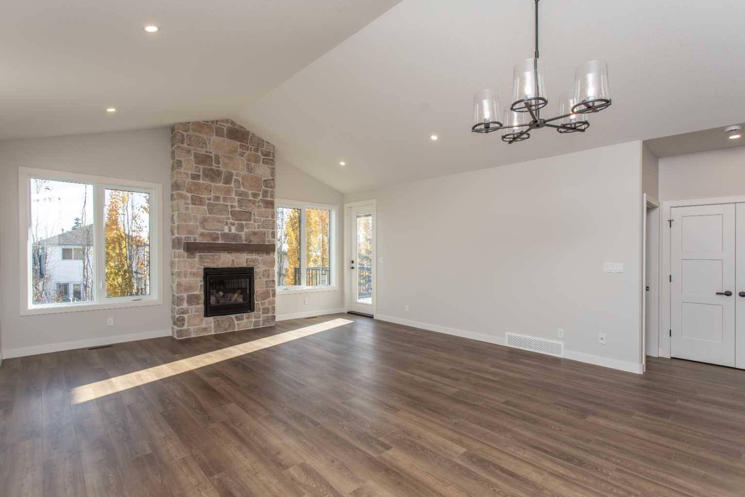 Sylvan Lake, AB T4S 0K8,5300 60 ST #102