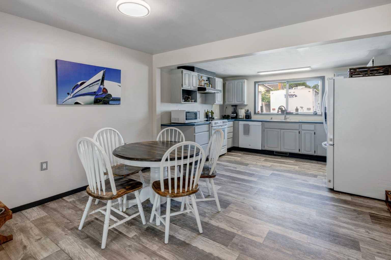 Crossfield, AB T0M0S0,1114 Hammond AVE
