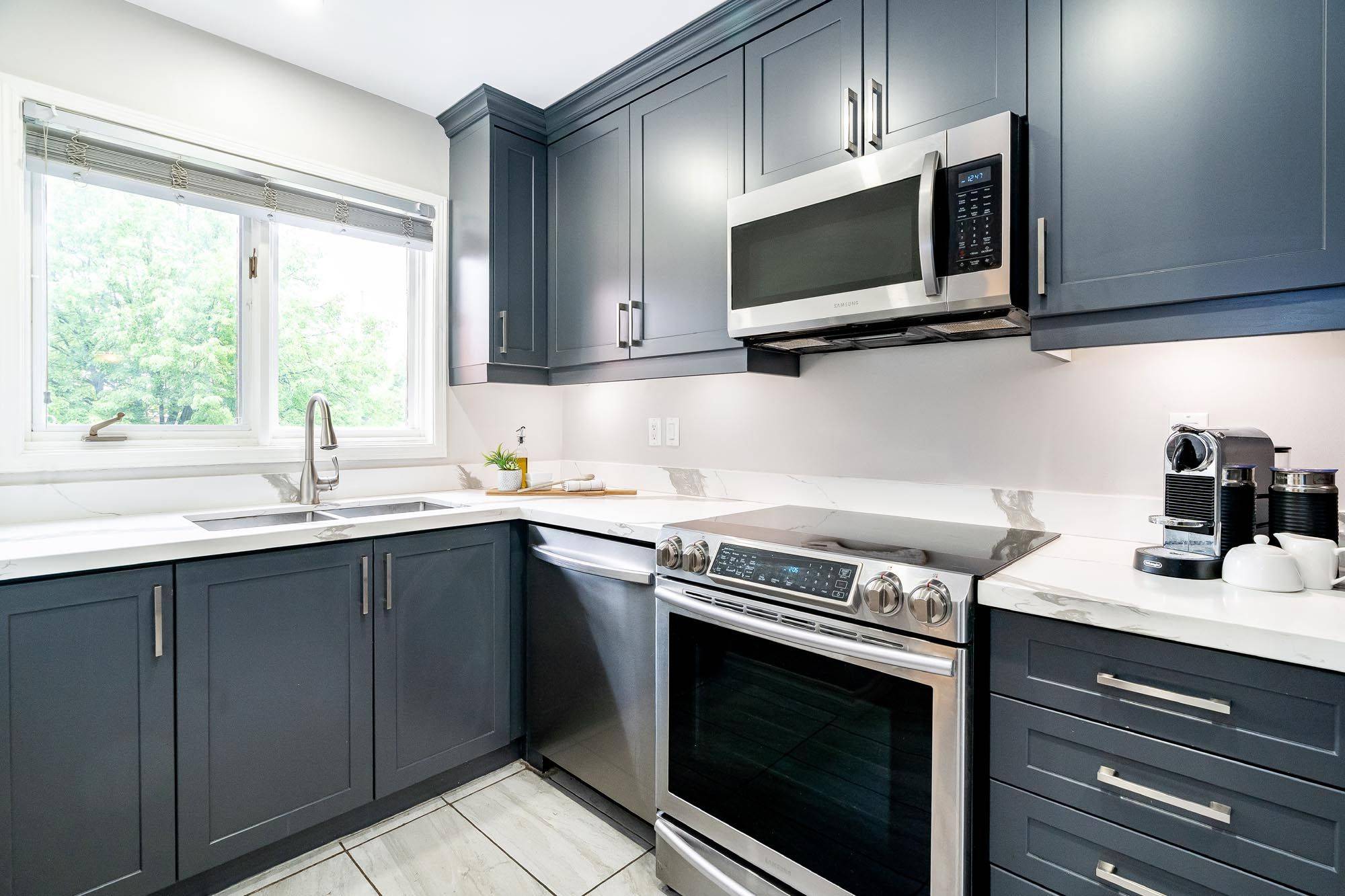 Innisfil, ON L9S 1X8,1201 Hill ST