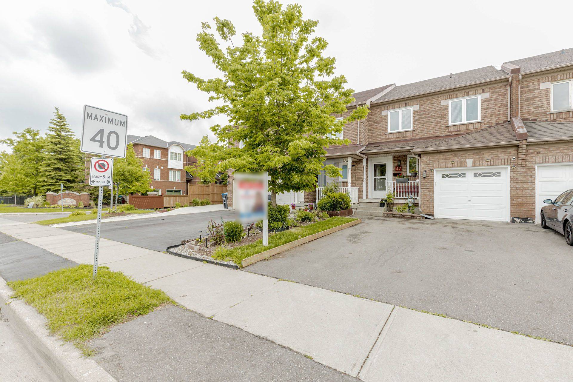 Brampton, ON L6V 4L6,47 Brickyard WAY N