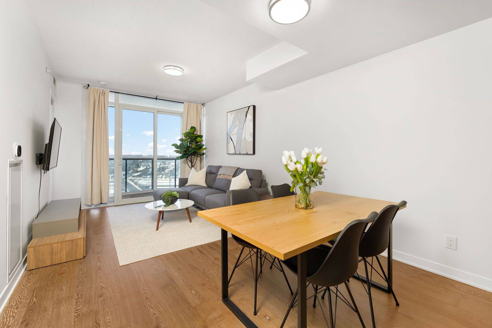 90 Park Lawn RD #2815, Toronto W06, ON M8Y 0B6