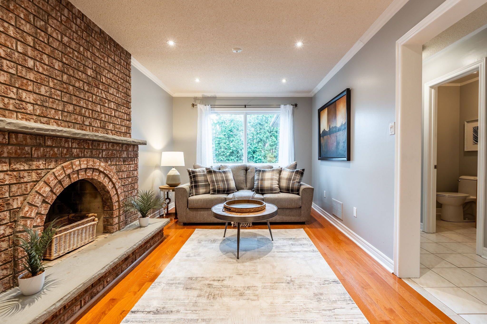 Hamilton, ON L8B 0M3,38 Fellowes CRES