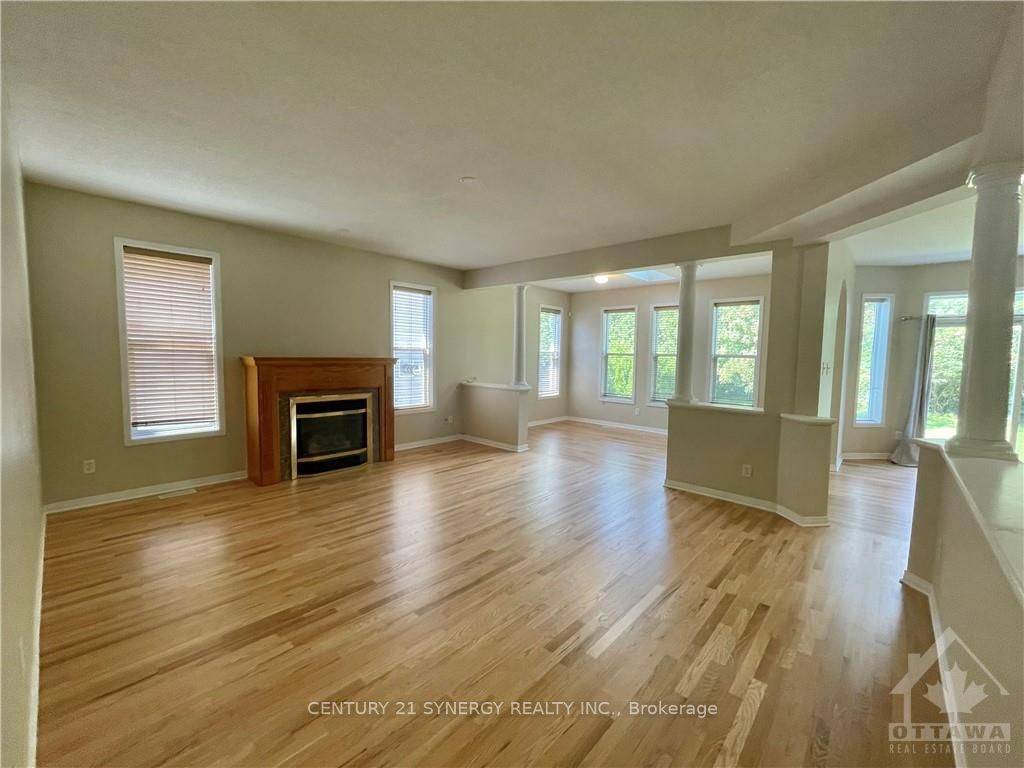 Kanata, ON K2T 1G2,149 INSMILL CRES