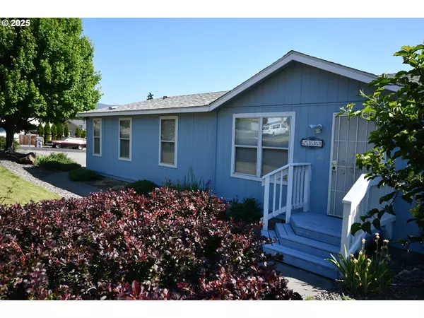2531 W 10TH ST, The Dalles, OR 97058
