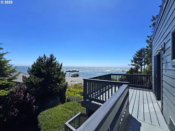 Brookings, OR 97415,15422 SOUTHWIND LN