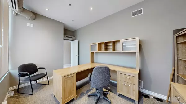 Toronto E07, ON M1V 5E4,80 Nashdene RD #51B & 52B