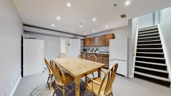 Toronto E07, ON M1V 5E4,80 Nashdene RD #51B & 52B
