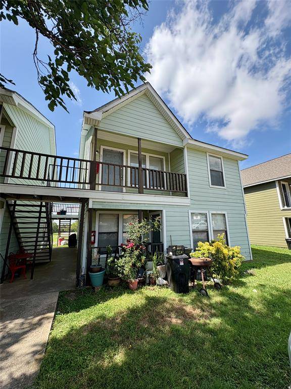 339 Ware Drive, Grand Prairie, TX 75051