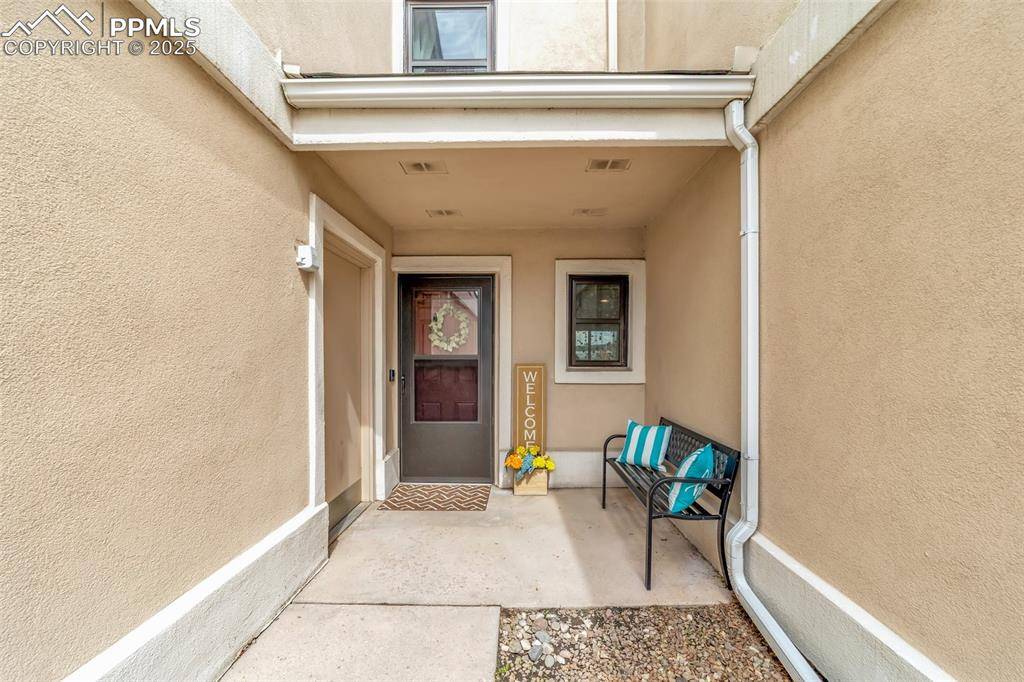 Colorado Springs, CO 80919,6925 Gayle Lyn LN