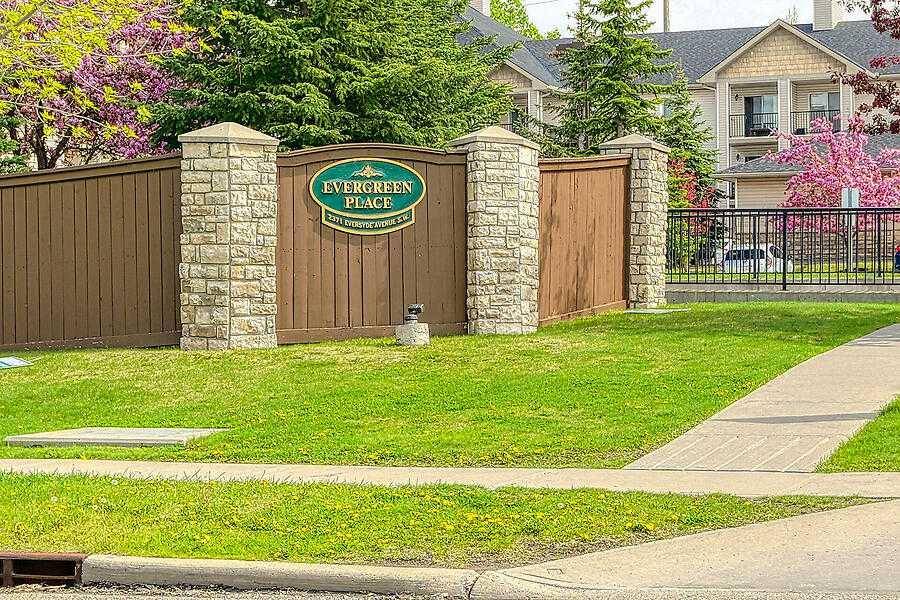 2371 Eversyde AVE SW #1217,  Calgary,  AB T2Y 5B7