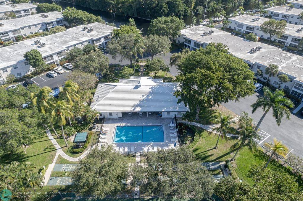 Fort Lauderdale, FL 33308,6257 Bay Club Dr #2