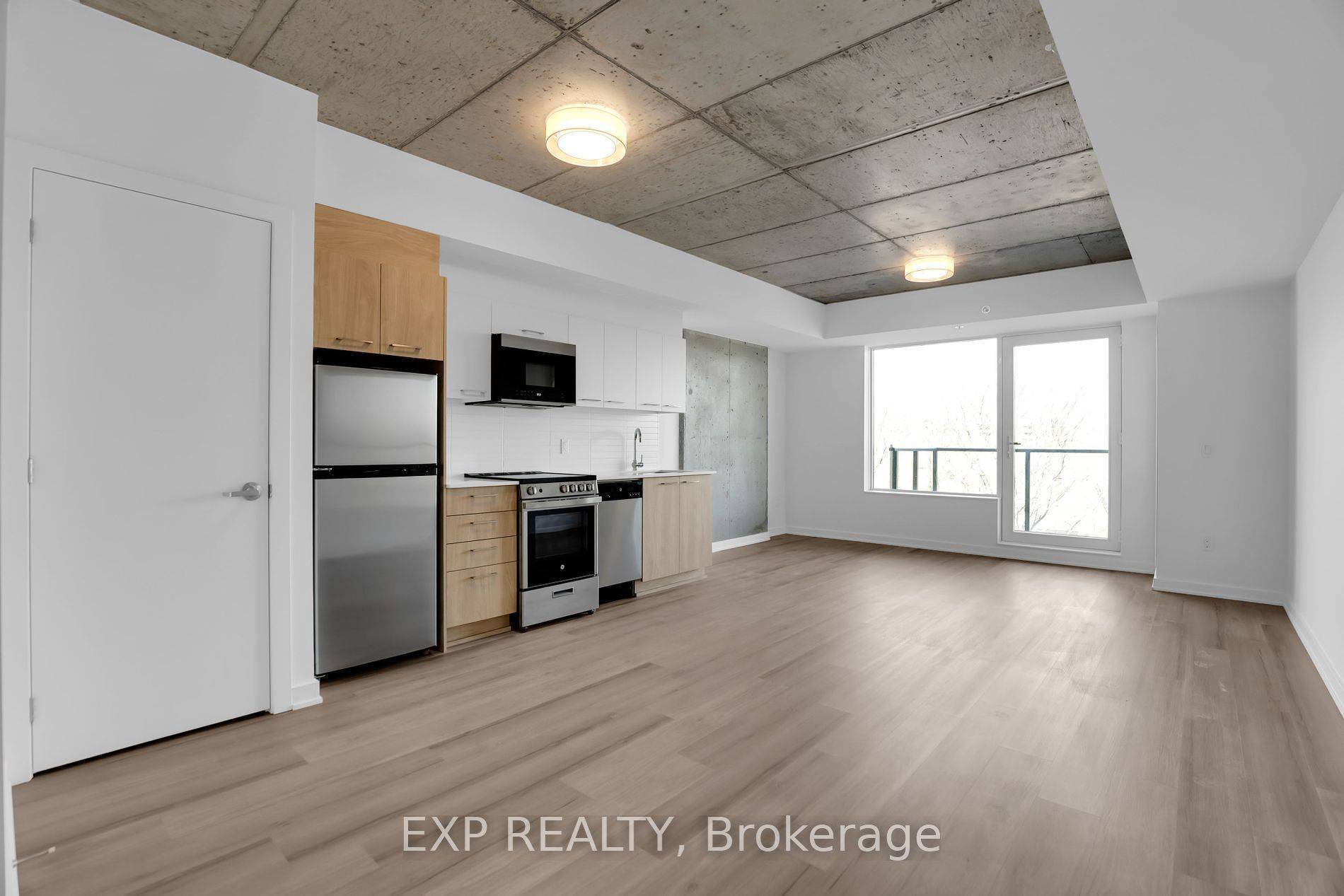 Lower Town - Sandy Hill, ON K1S 8N8,36 Robinson AVE #215