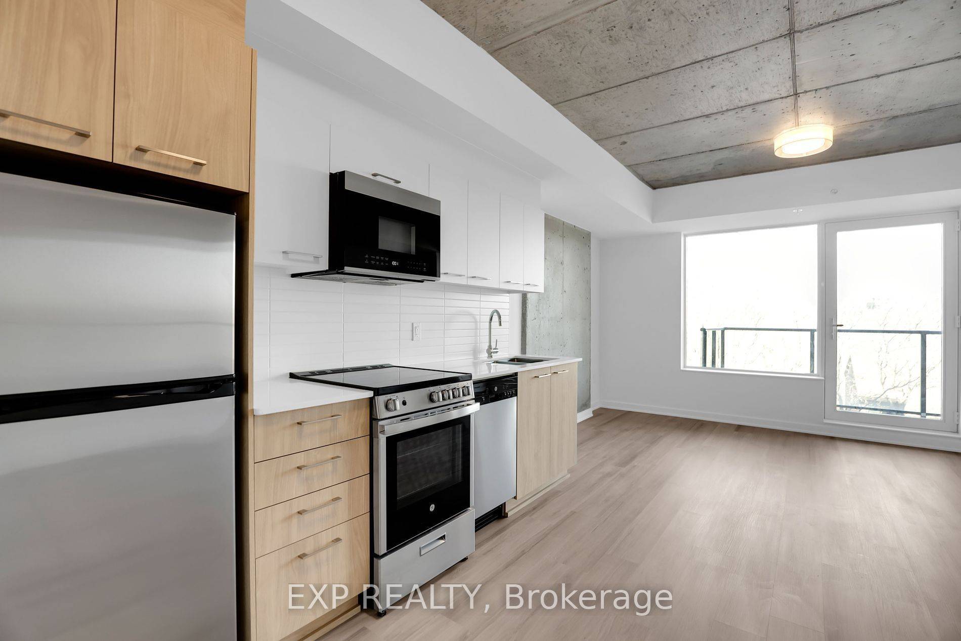 Lower Town - Sandy Hill, ON K1S 8N8,36 Robinson AVE #215