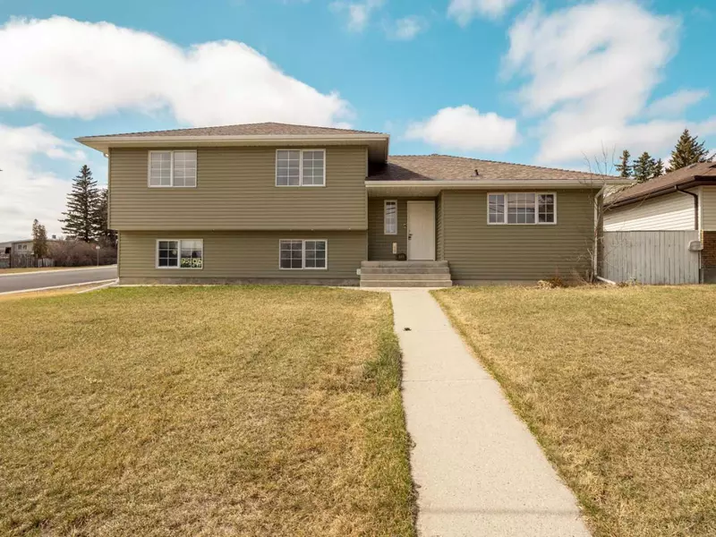 495 6 ST W, Cardston, AB T0K0K0