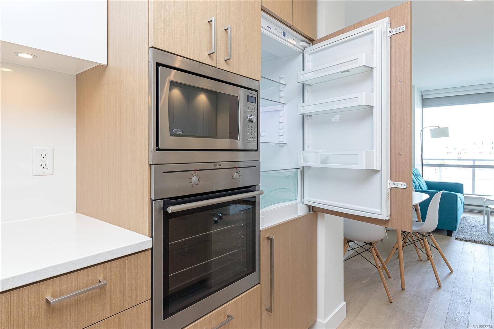 Victoria, BC V8W 1E4,838 Broughton St #601