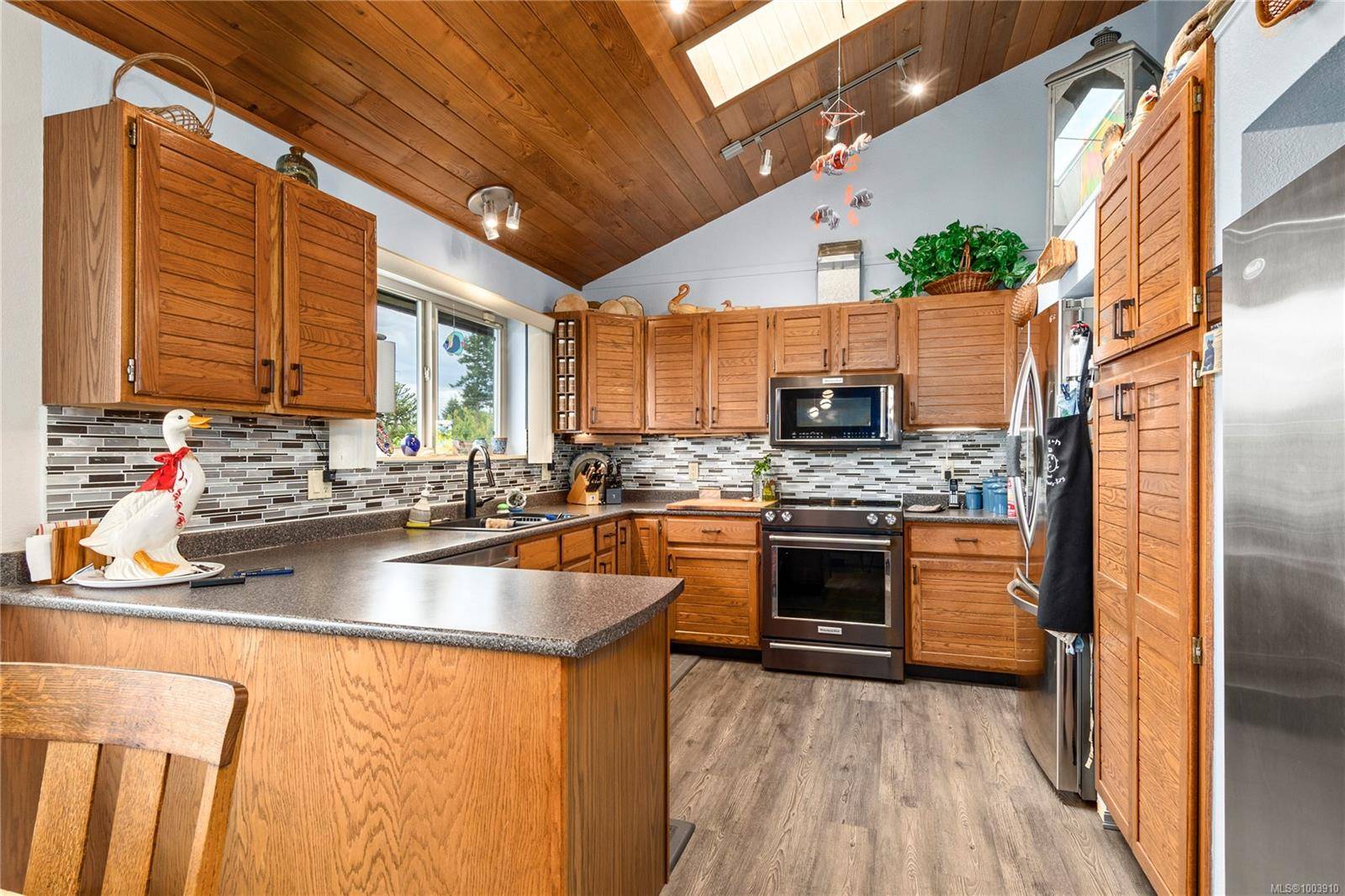 Campbell River, BC V9W 5Y3,546 Alder St S