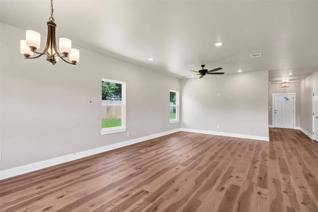 Tolar, TX 76476,309 Cedar Lane