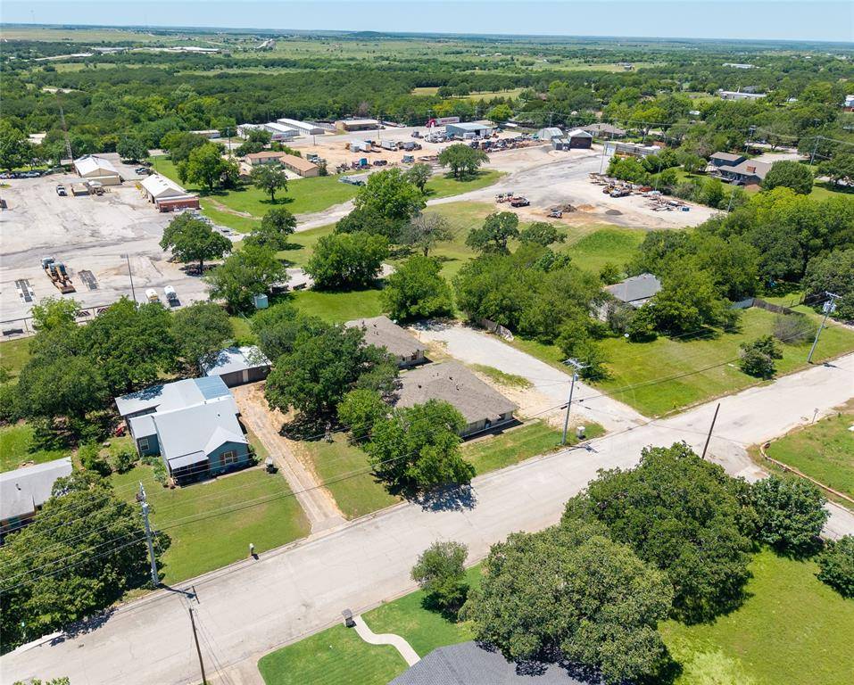 Bowie, TX 76230,810 Central Avenue