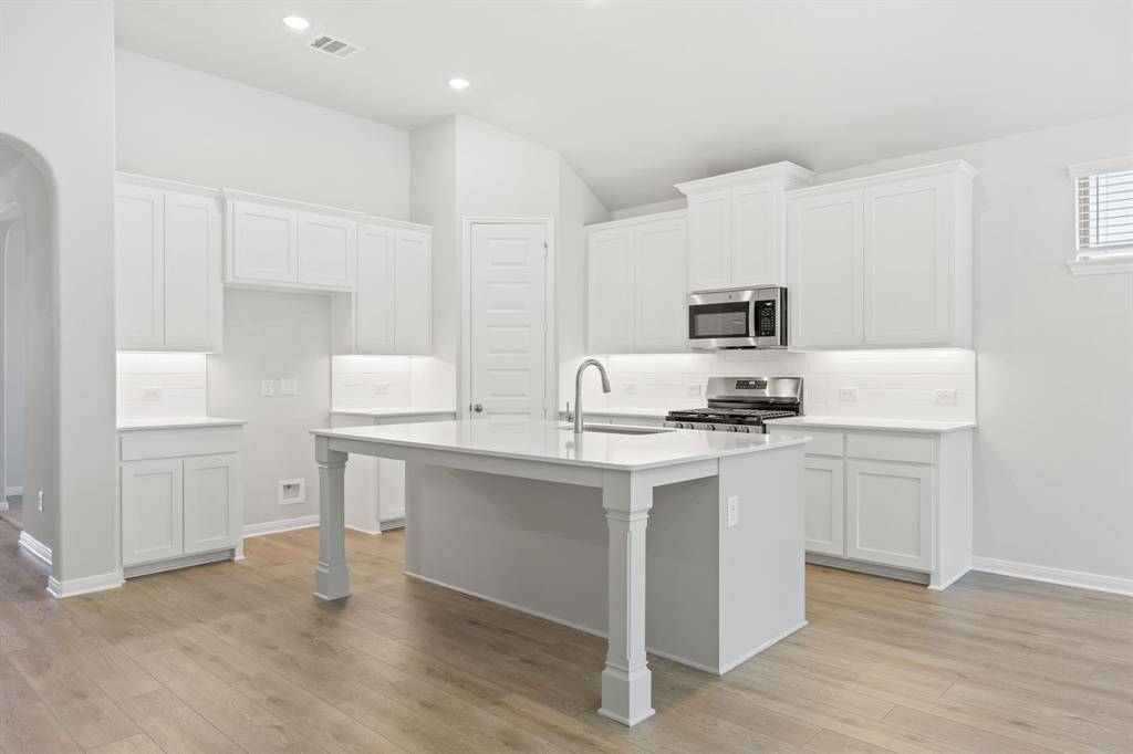 Van Alstyne, TX 75495,1423 Foxglove Park