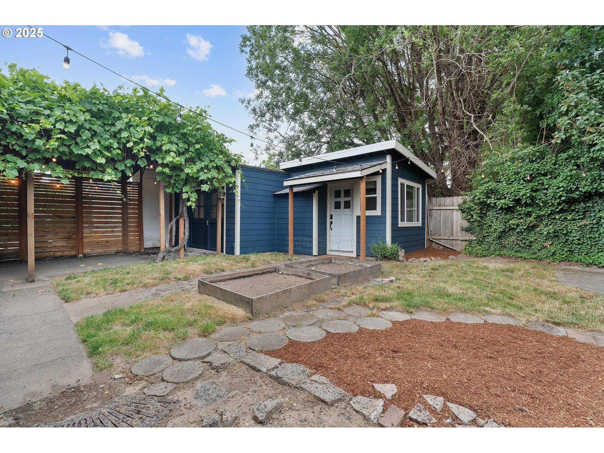 Portland, OR 97206,2726 SE 75TH AVE