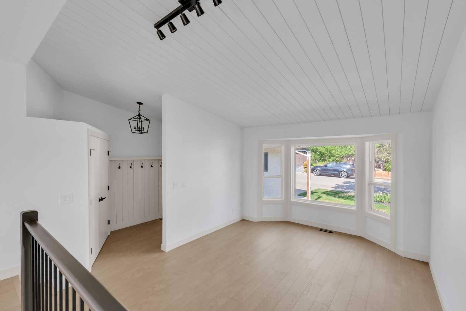 Calgary, AB T3K 3J3,56 Macewan Meadow WAY Northwest