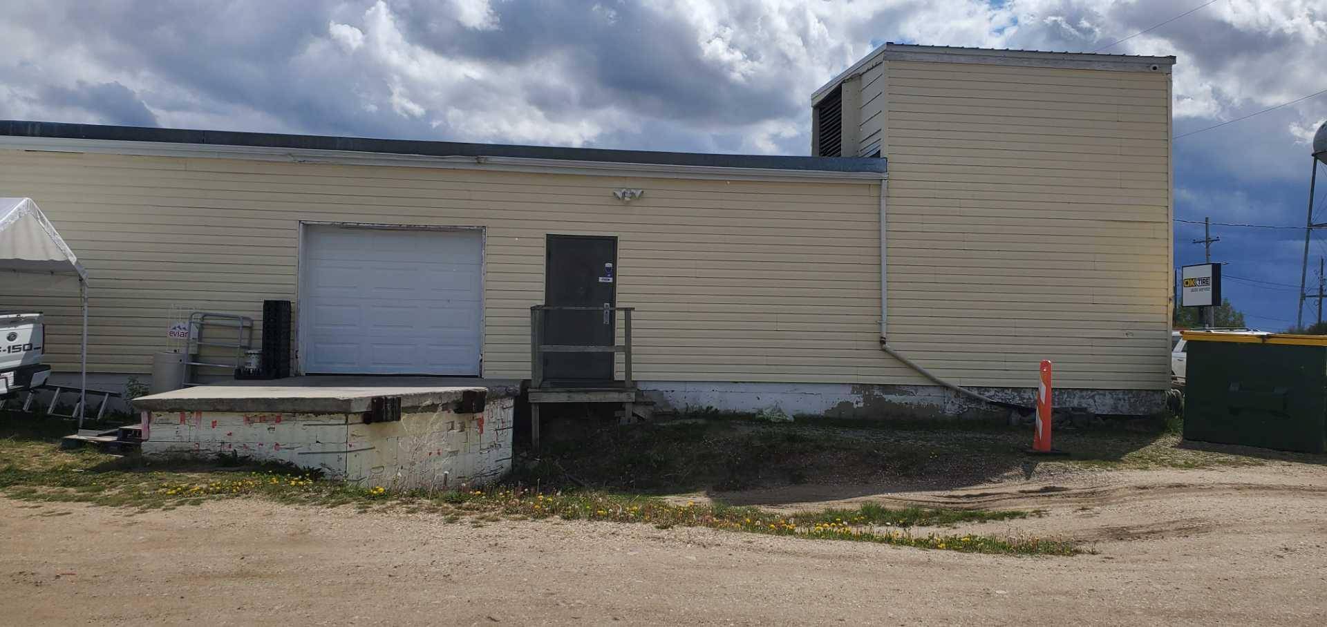 Linden, AB T0M 1J0,102 Central AVE E